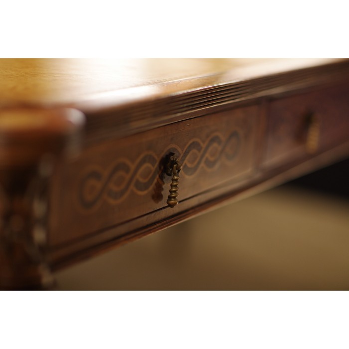 Rope twist writing table