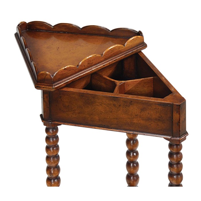 Queen anne triangular lamp table