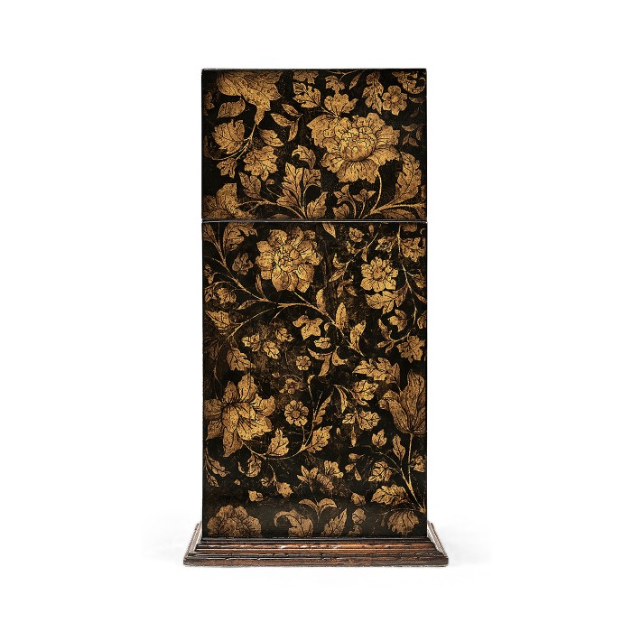 Single Glass Decanter & Black Chinoiserie Case