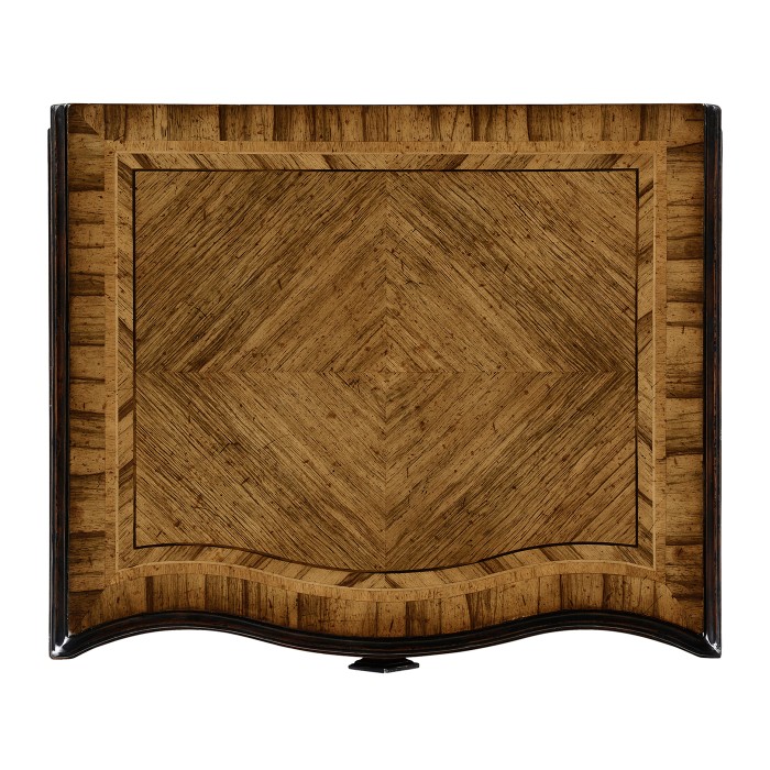 Small chest with decorative argentinian walnut veneer