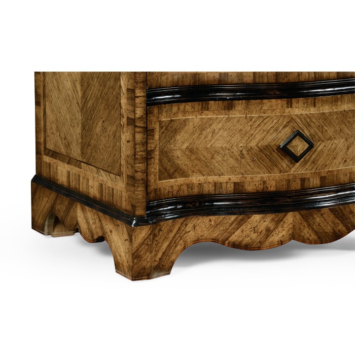 Small chest with decorative argentinian walnut veneer