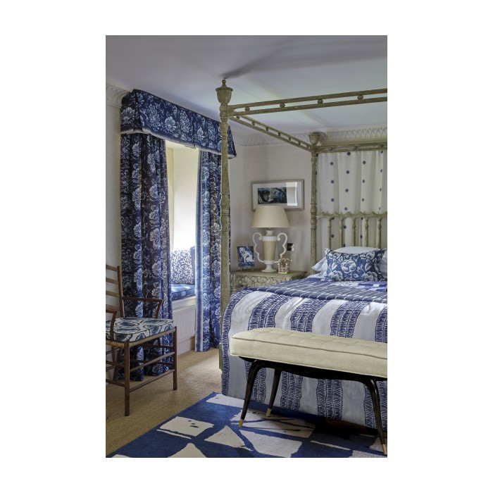 Morris Queen Bed