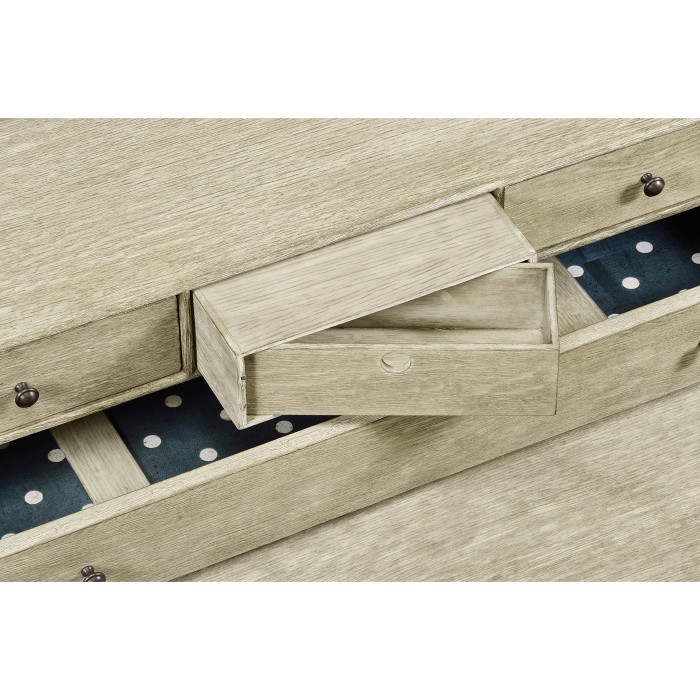 Arles Desk